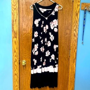Black & Floral Nightgown